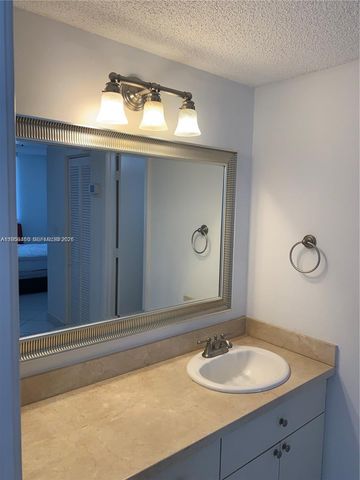 300 Bayview Dr 501, Sunny Isles Beach, FL 33160