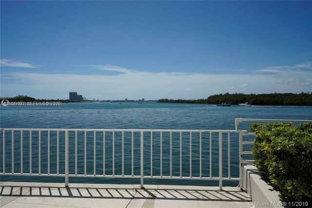 300 Bayview Dr 501, Sunny Isles Beach, FL 33160
