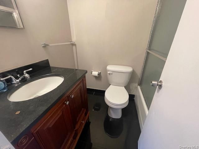 142 Mcglynn Place 2nd Fl, Cedarhurst, NY 11516