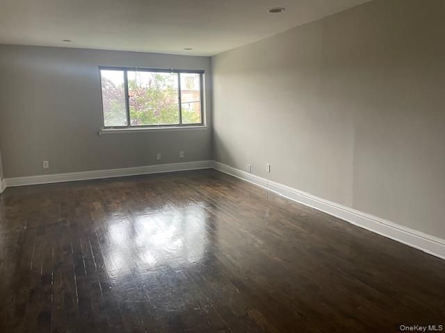 142 Mcglynn Place 2nd Fl, Cedarhurst, NY 11516