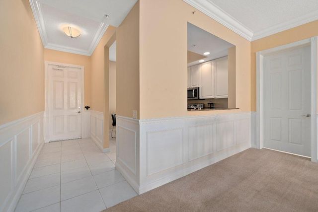 22 Harbour Isle Drive W Ph02, Hutchinson Island, FL 34949