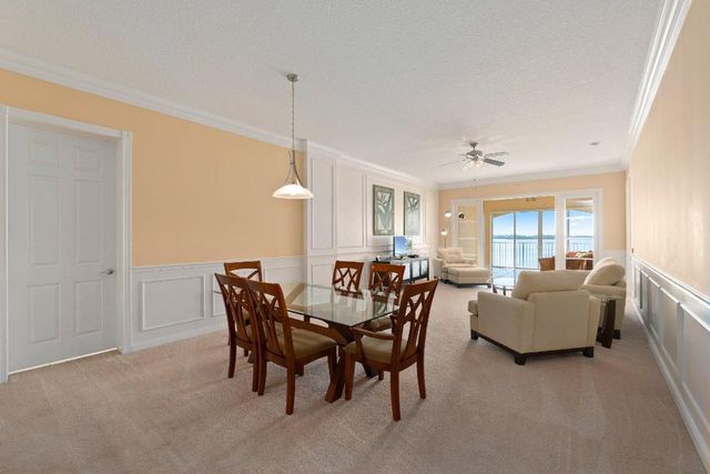 22 Harbour Isle Drive W Ph02, Hutchinson Island, FL 34949