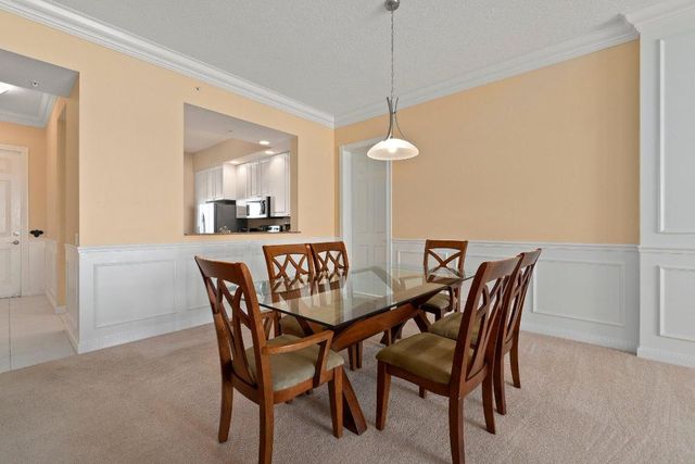 22 Harbour Isle Drive W Ph02, Hutchinson Island, FL 34949