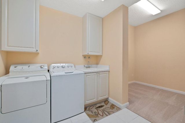 22 Harbour Isle Drive W Ph02, Hutchinson Island, FL 34949