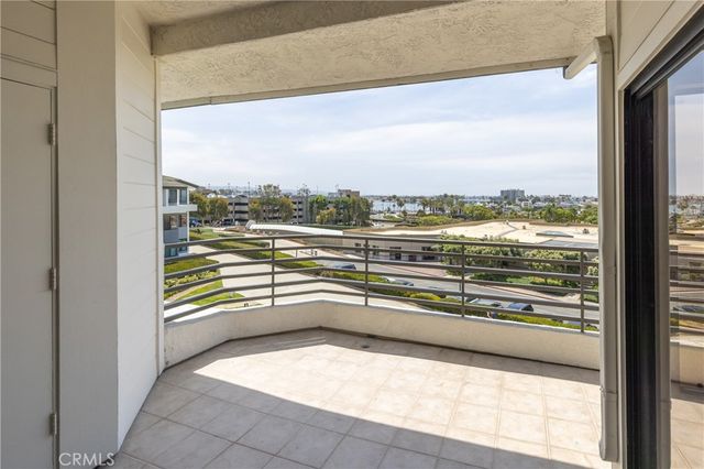280 Cagney Lane 312, Newport Beach, CA 92663