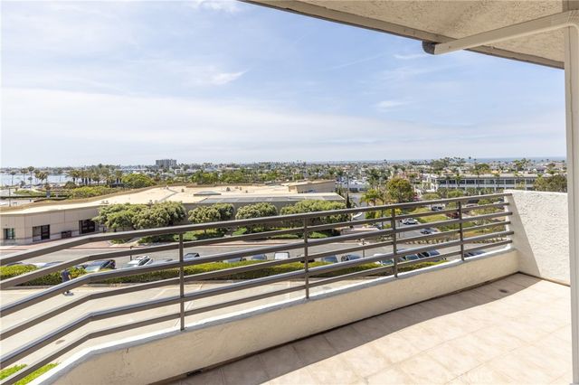 280 Cagney Lane 312, Newport Beach, CA 92663
