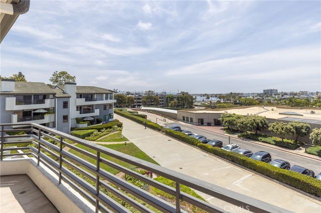 280 Cagney Lane 312, Newport Beach, CA 92663