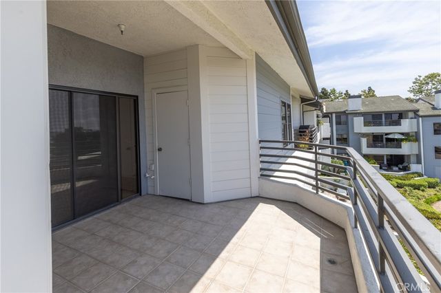 280 Cagney Lane 312, Newport Beach, CA 92663