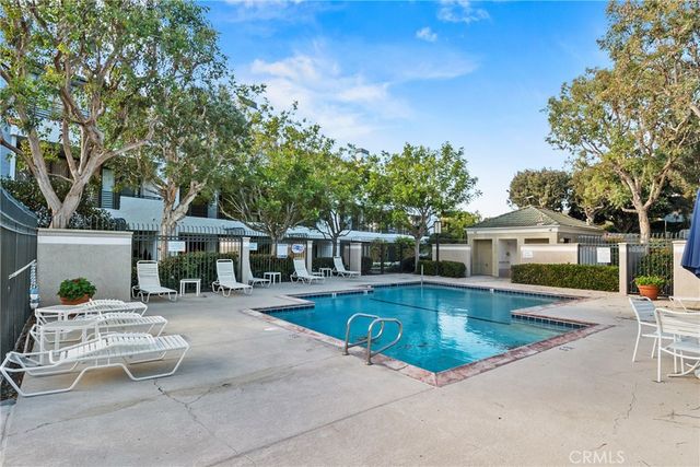 280 Cagney Lane 312, Newport Beach, CA 92663