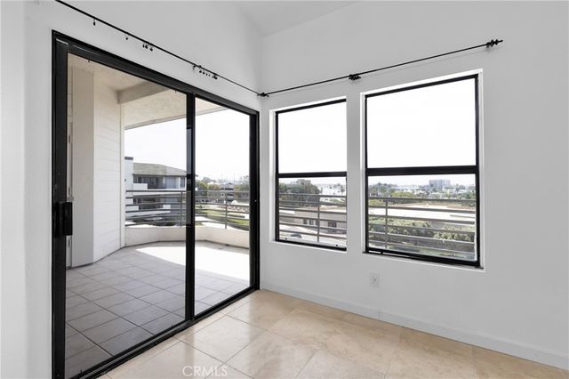 280 Cagney Lane 312, Newport Beach, CA 92663