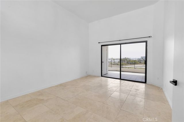280 Cagney Lane 312, Newport Beach, CA 92663