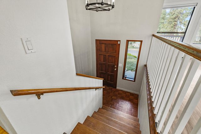 1081 Buck Island Drive, Klamath Falls, OR 97601