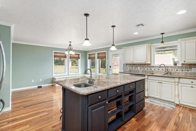 19555 S Fm 92, Fred, TX 77616