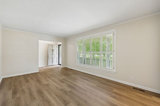 281 Lake Terrace Dr, Hendersonville, TN 37075