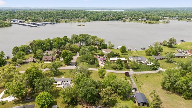 281 Lake Terrace Dr, Hendersonville, TN 37075