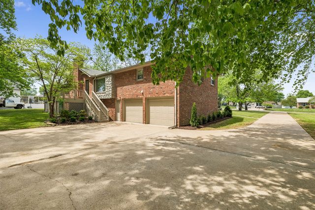 281 Lake Terrace Dr, Hendersonville, TN 37075