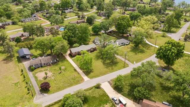 281 Lake Terrace Dr, Hendersonville, TN 37075