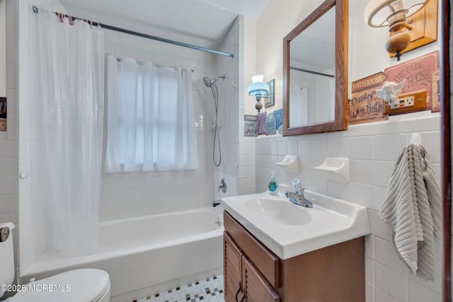 7 Leonardine Avenue, South River, NJ 08882