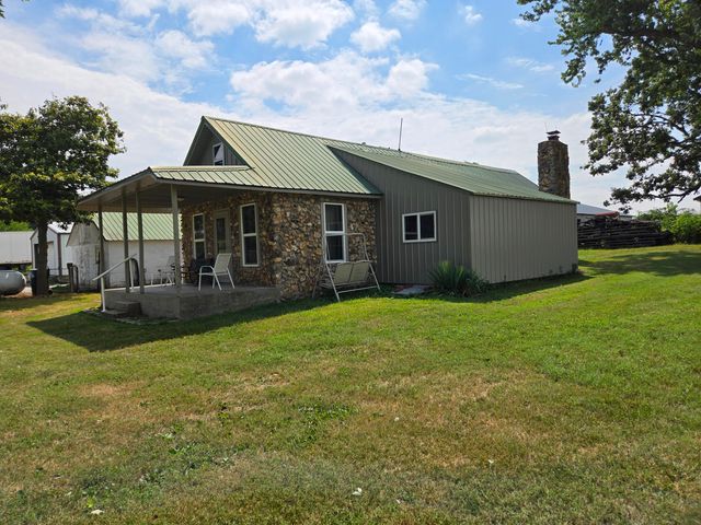 22965 Lawrence 1210, Aurora, MO 65605