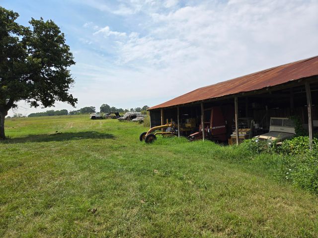 22965 Lawrence 1210, Aurora, MO 65605