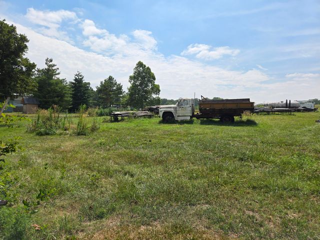 22965 Lawrence 1210, Aurora, MO 65605