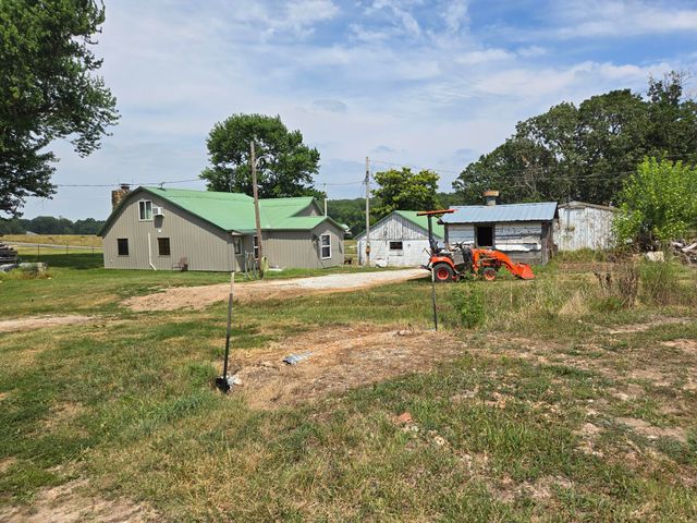 22965 Lawrence 1210, Aurora, MO 65605