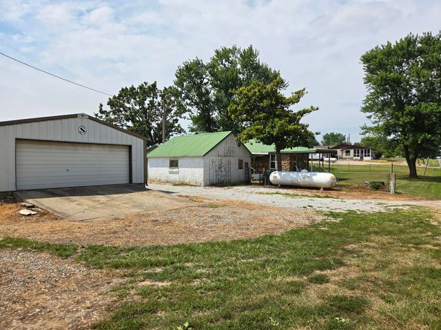 22965 Lawrence 1210, Aurora, MO 65605