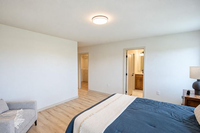 1409 66th Avenue S, Fargo, ND 58104