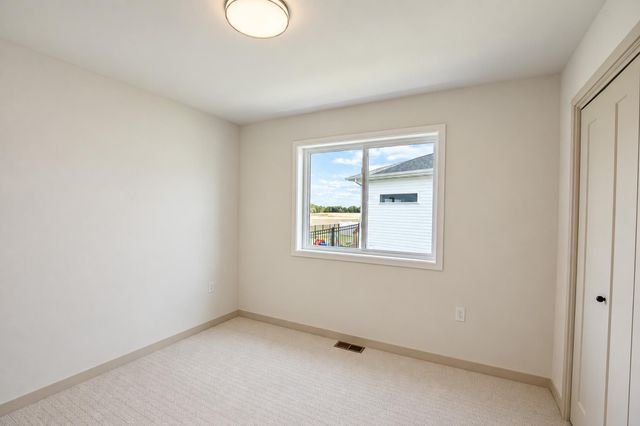 1409 66th Avenue S, Fargo, ND 58104