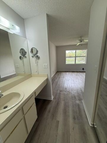 3031 Holiday Springs Boulevard 202-7, Margate, FL 33063