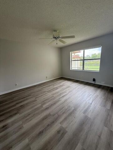 3031 Holiday Springs Boulevard 202-7, Margate, FL 33063