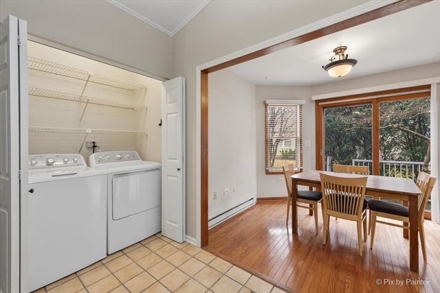 1095 Devonshire Avenue, Naperville, IL 60540