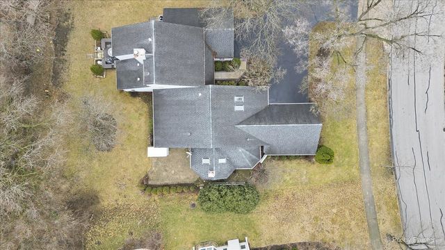 1095 Devonshire Avenue, Naperville, IL 60540