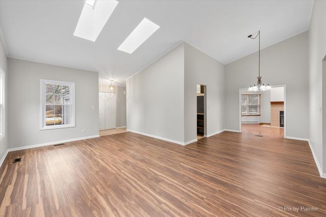 1095 Devonshire Avenue, Naperville, IL 60540