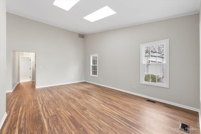 1095 Devonshire Avenue, Naperville, IL 60540