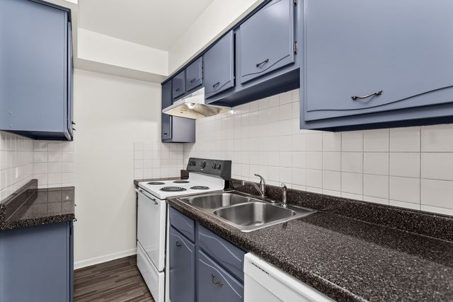 1100 Church Street 404, Evanston, IL 60201