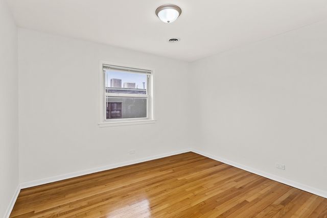 1100 Church Street 404, Evanston, IL 60201