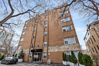 1100 Church Street 404, Evanston, IL 60201