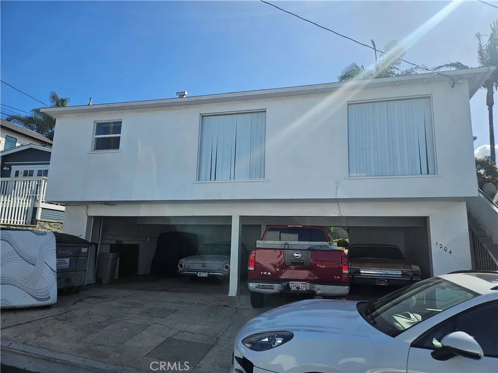 1033 Aviation, Hermosa Beach, CA 90254