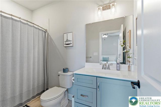 55 Alieh Court, Williams Twp, PA 18042