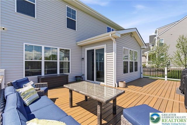 55 Alieh Court, Williams Twp, PA 18042