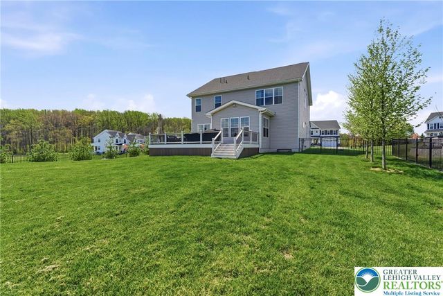 55 Alieh Court, Williams Twp, PA 18042