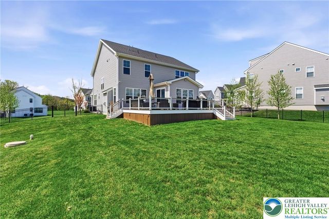 55 Alieh Court, Williams Twp, PA 18042
