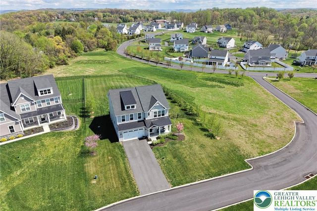 55 Alieh Court, Williams Twp, PA 18042
