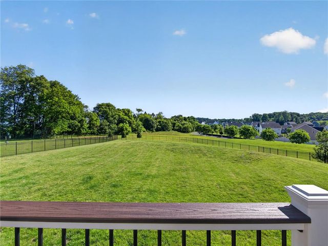 55 Alieh Court, Williams Twp, PA 18042