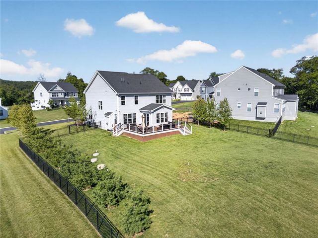 55 Alieh Court, Williams Twp, PA 18042