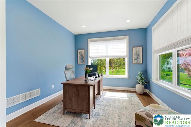 55 Alieh Court, Williams Twp, PA 18042