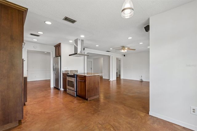 13338 LAKE GEORGE LANE, Tampa, FL 33618