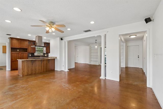 13338 LAKE GEORGE LANE, Tampa, FL 33618