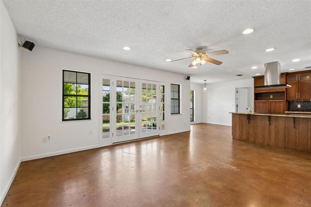 13338 LAKE GEORGE LANE, Tampa, FL 33618